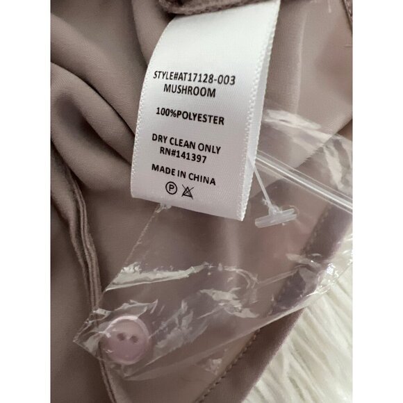 ASTR the label Satin Ruched Cropped Blouse Mushroom Small New Years Party Shiny - Picture 8 of 8